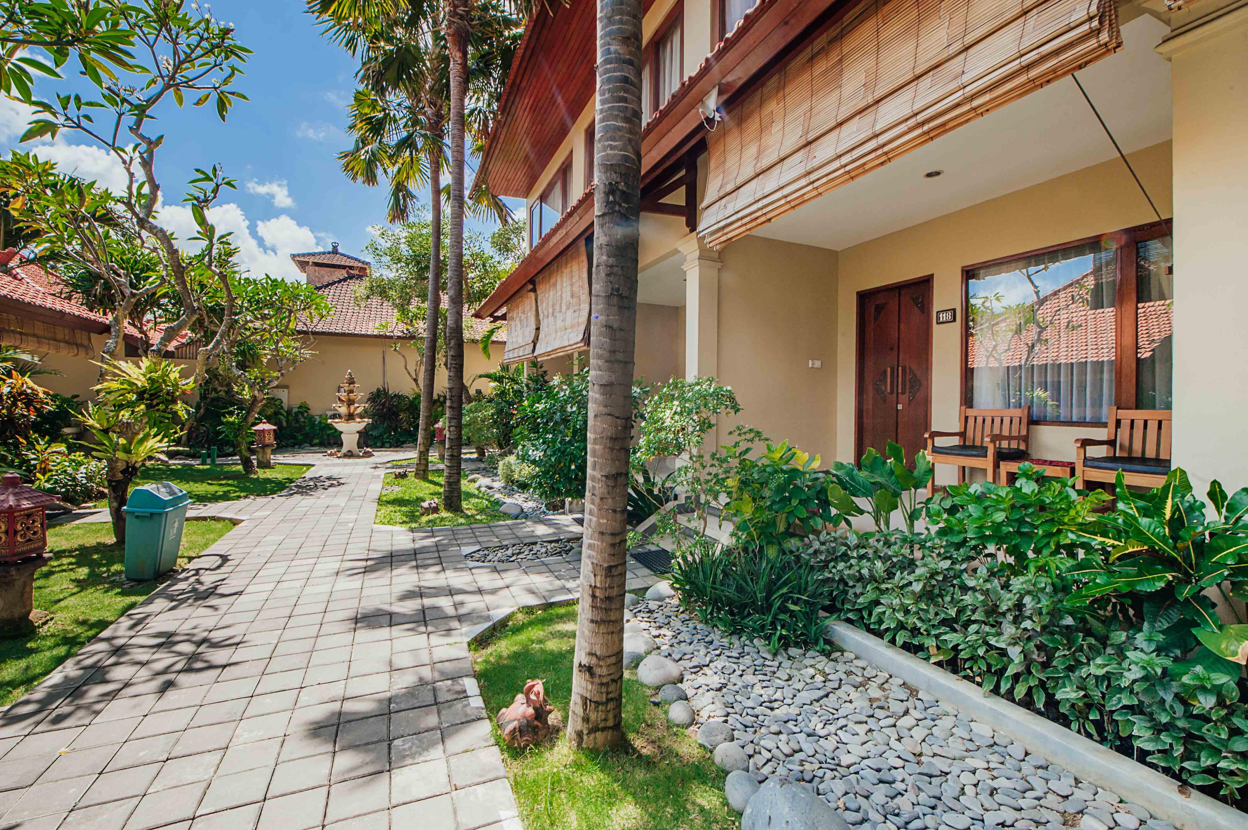 Kuta Puri Bungalows, Villas And Resort Exterior foto