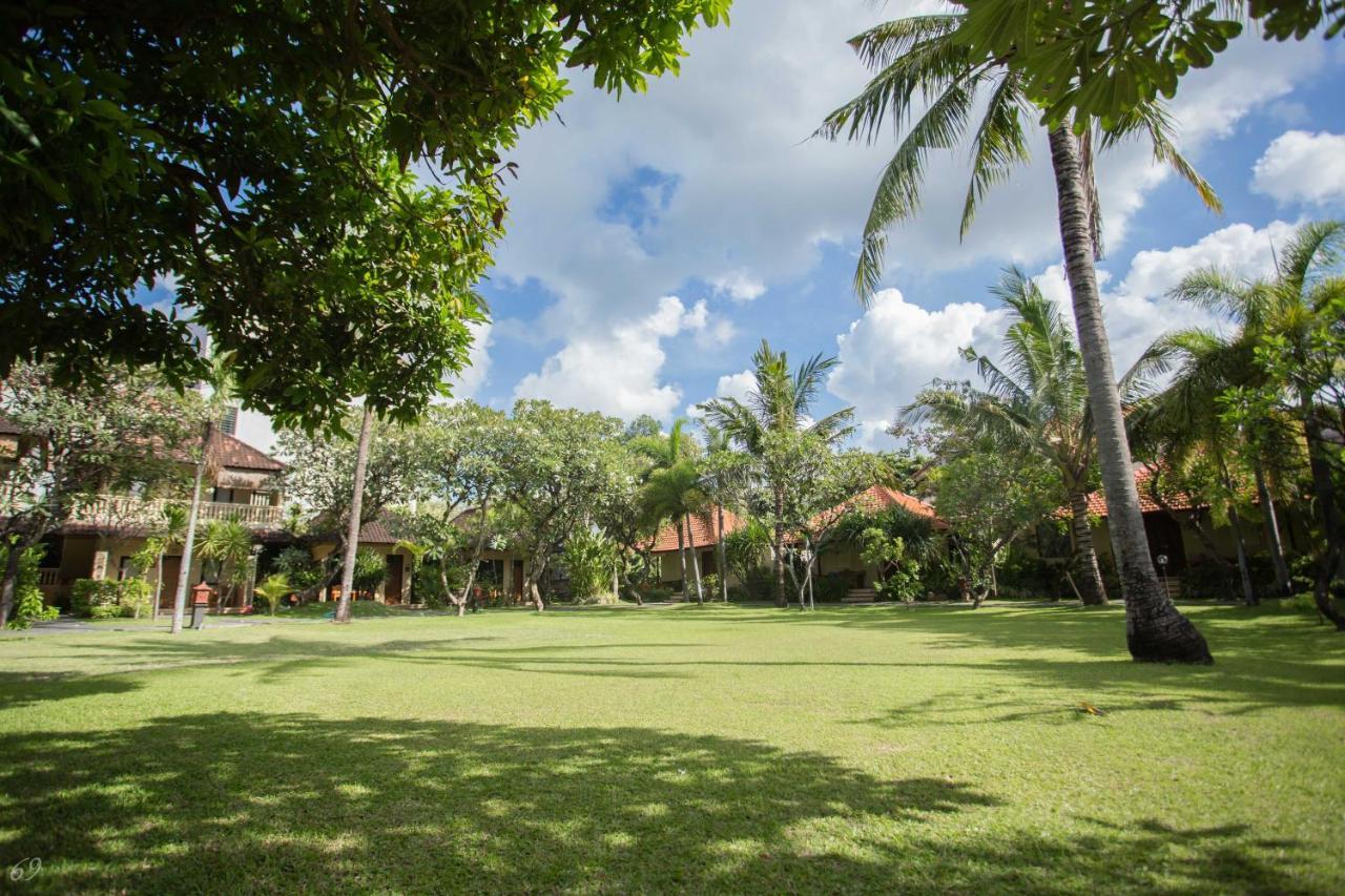 Kuta Puri Bungalows, Villas And Resort Exterior foto